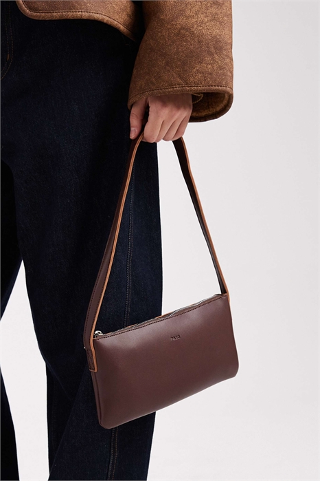 Плоская сумка через плечо артикул 152832959