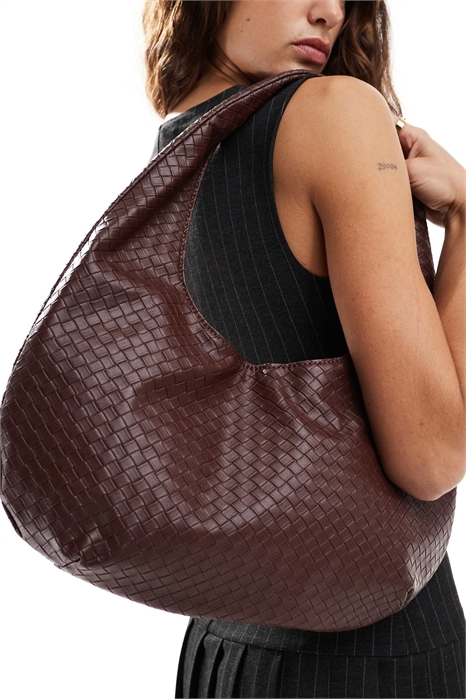 Большая плетеная сумка через плечо артикул 149135455