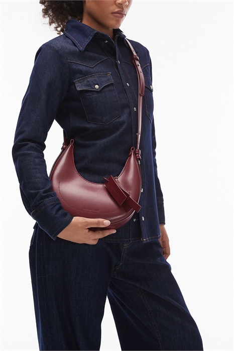 Сумка Carey Crescent артикул 153847311