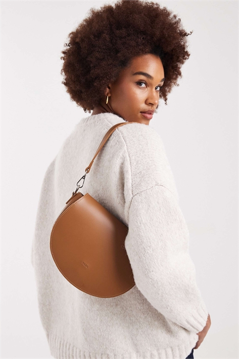 Сумка с закруглёнными плечевыми ремнями и ремнем через плечо артикул 152832967