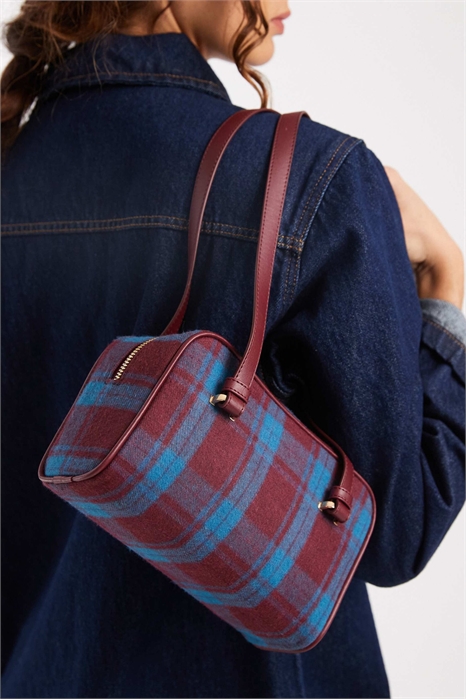 Сумка через плечо с квадратными углами артикул 152469567