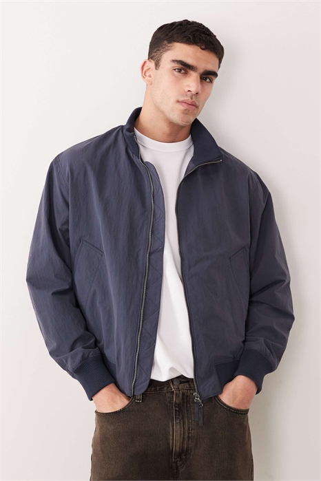 Куртка-бомбер свободного кроя артикул 155149373