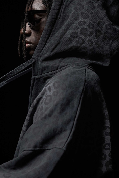 Толстовка с капюшоном на молнии и принтом артикул 156340804