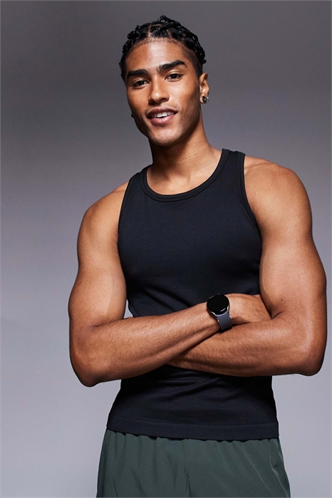 Жилет Icon с бесшовной ребристой отделкой и облегающим кроем артикул 136424343