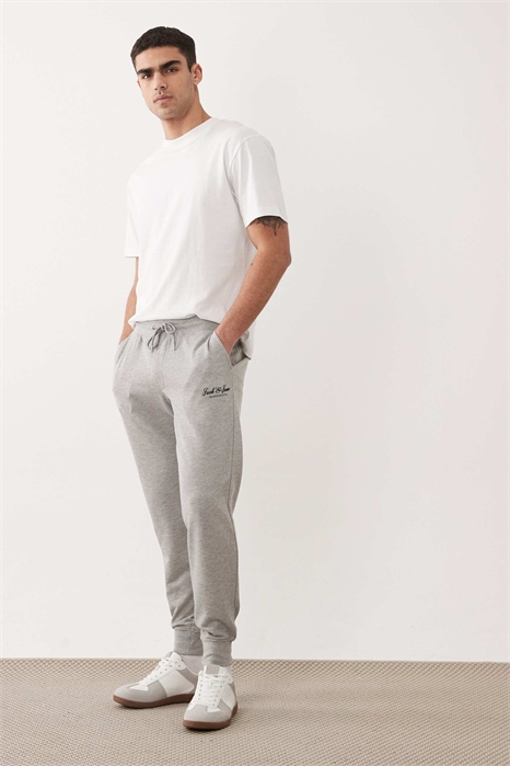 Джоггеры прямого кроя с отворотами и логотипом артикул 153910360
