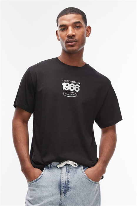 Футболка свободного кроя с принтом на спине артикул 154705303