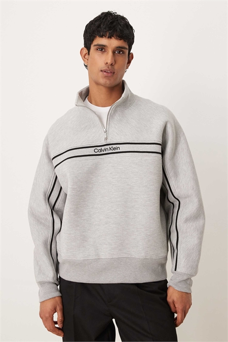 Свитшот с полосками и четвертью молнии, с логотипом по центру груди артикул 151337039