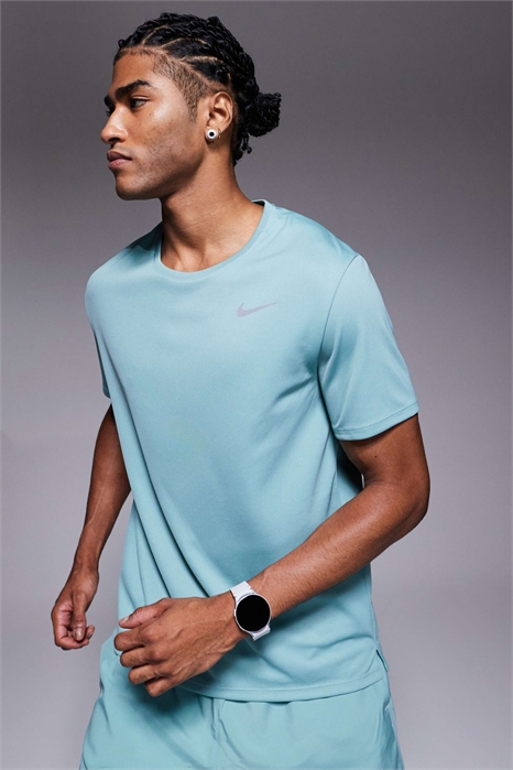 Футболка Miler Dri-FIT артикул 147141037