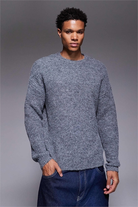 Свободный вязаный свитер с круглым вырезом артикул 149429832