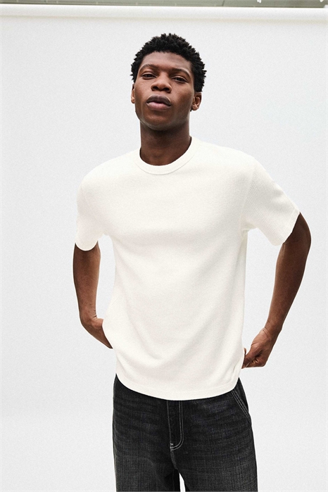 Футболка с короткими рукавами и фактурной текстурой артикул 154900973