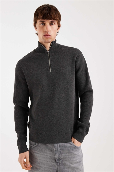 Свитер из трикотажа с полузастежкой-молнией артикул 152795859