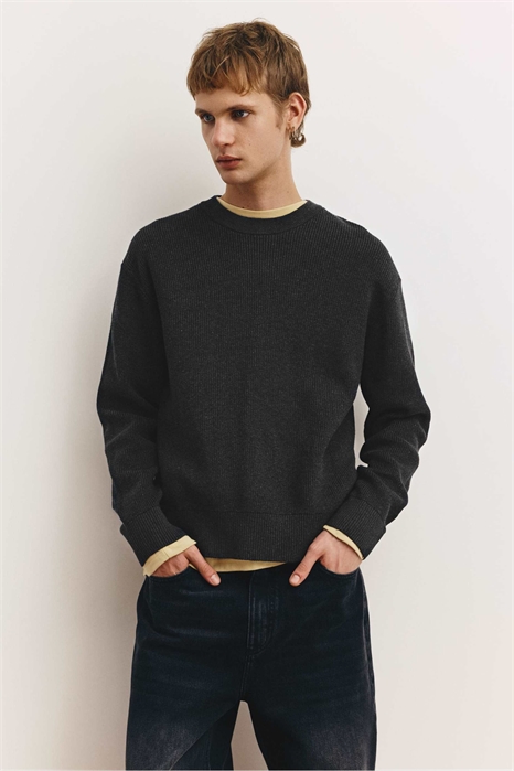 Свитер с круглым вырезом и четкой структурой артикул 154629723