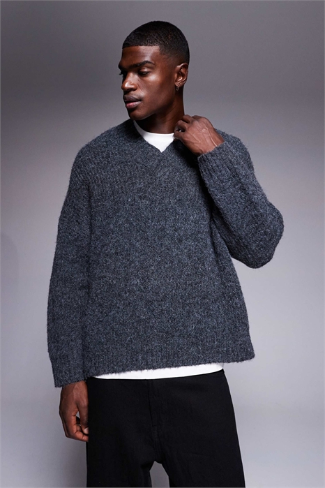 Свитер с V-образным вырезом из толстой пряжи артикул 142202061