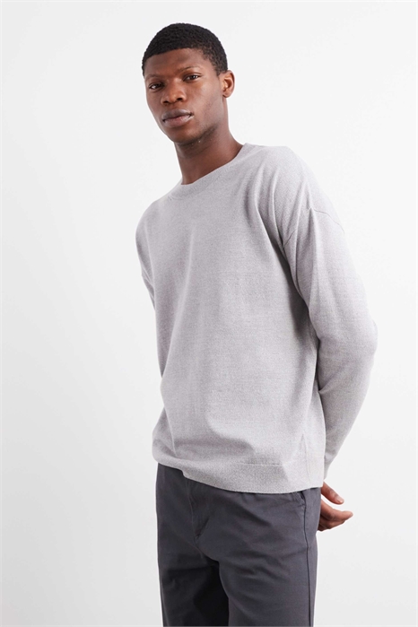 Трикотажная футболка с круглым вырезом и длинными рукавами свободного кроя артикул 142325882