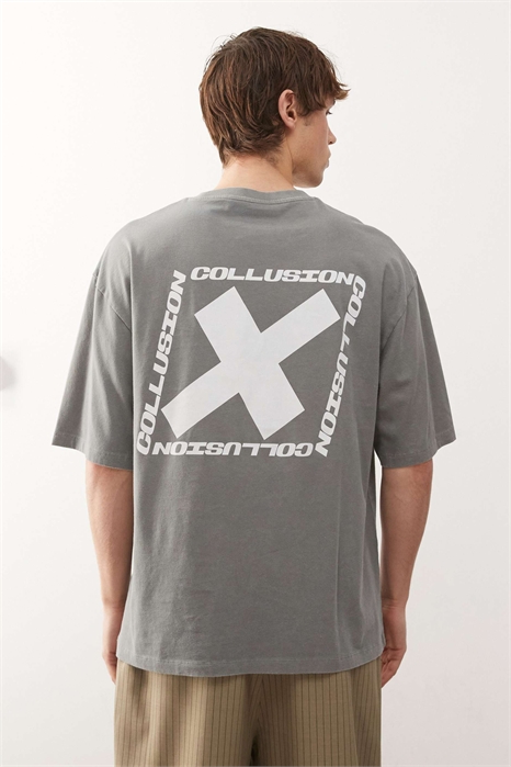 Футболка с серым логотипом артикул 151309048