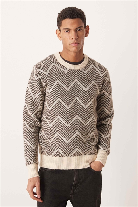 Свитер из трикотажа с фактурной текстурой артикул 150785699