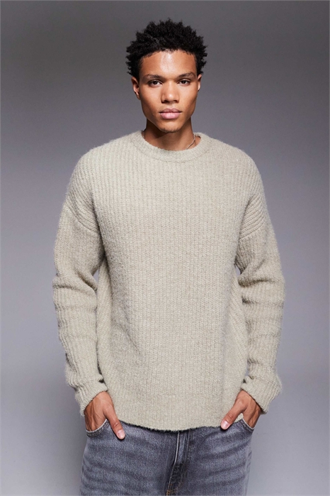 Свободный вязаный свитер с круглым вырезом артикул 150204292