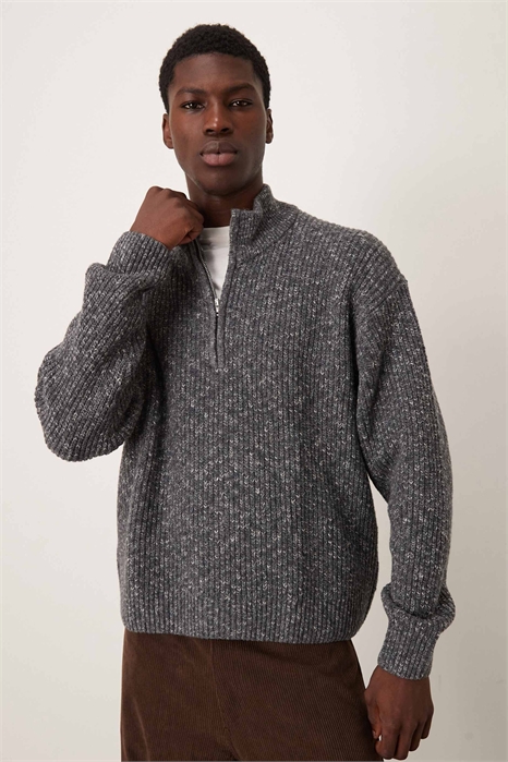 Уютный свитер с четвертью молнии из трикотажа артикул 151967632