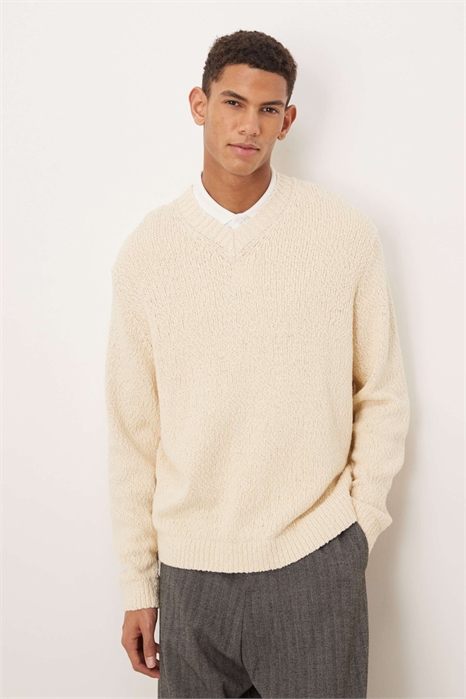 Вязаный свитер артикул 150785703