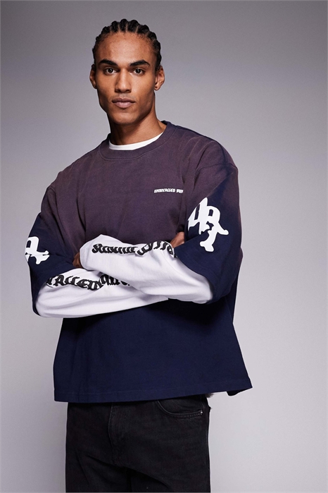 Двухслойная футболка в готическом стиле с кислотной обработкой артикул 152150619