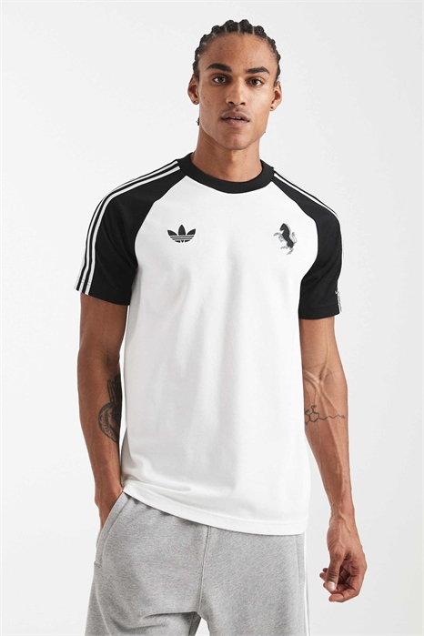 Оригинальная футболка «Ювентус» артикул 155131311