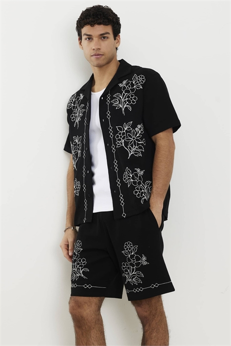 Шорты свободного кроя с цветочной вышивкой артикул 155895229