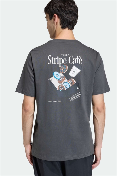 Футболка с принтом «Кофе, кафе, пончики» артикул 153899343