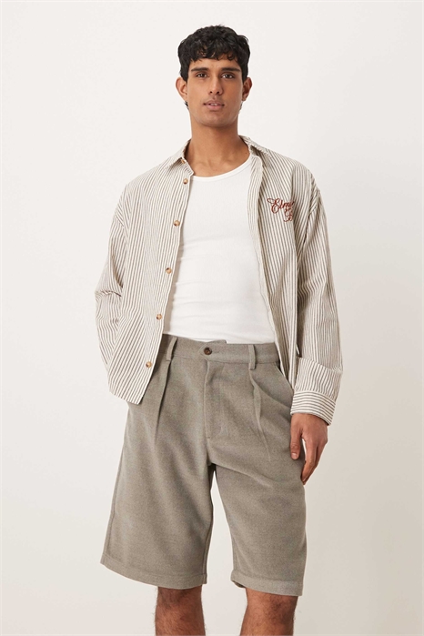 Шорты с двойной складкой артикул 154082796