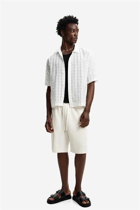 Бермуды с фактурной текстурой артикул 149599773