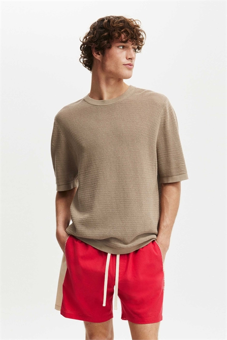 Простой короткий артикул 148938583