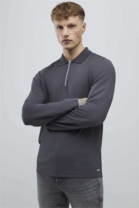 Полурубашка с текстурированной поверхностью и зауженным кроем артикул 155040373