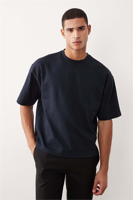 Футболка свободного кроя из плотной ткани артикул 152594088