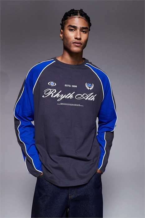 Футболка свободного кроя с длинными рукавами, вставками и спортивным принтом, цвета «антрацит» и синий артикул 149661674