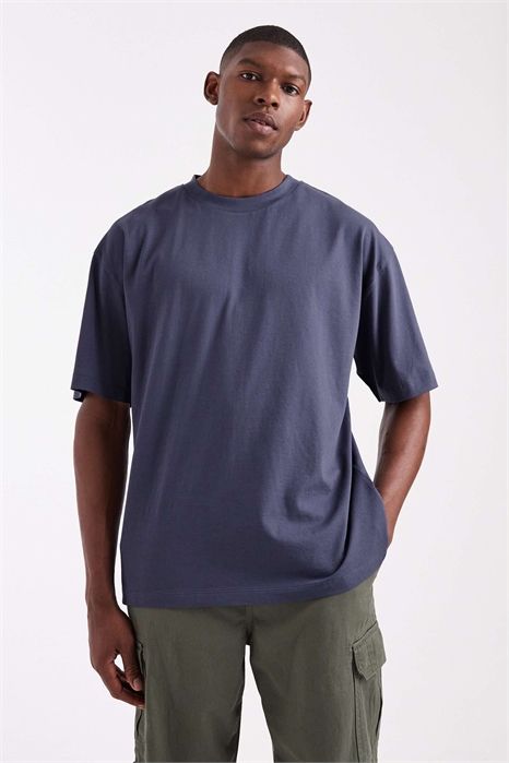 Футболка свободного кроя Essentials артикул 151022121