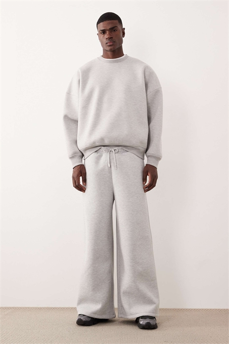 Джоггеры свободного кроя из плотной ткани артикул 149136901