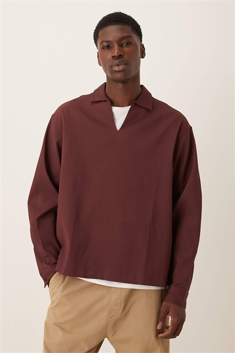 Рубашка свободного кроя с текстурной поверхностью артикул 147329258