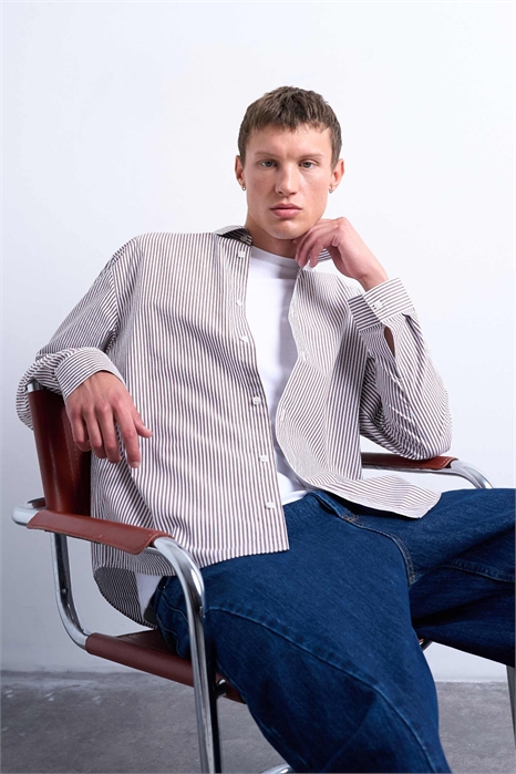 Рубашка в полоску свободного кроя артикул 146855459