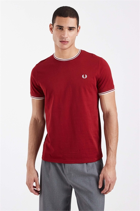 Футболка с логотипом и двумя наконечниками артикул 154716180