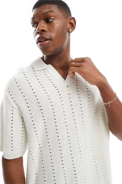 Поло с разрезом на горловине артикул 140915952