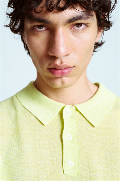 Трикотажная рубашка-поло из смешанного льна артикул 143081264