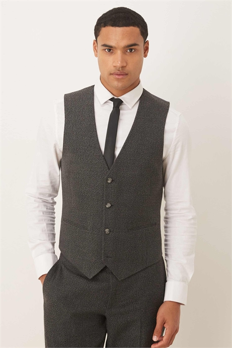 Жилет к стройному костюму артикул 146837182