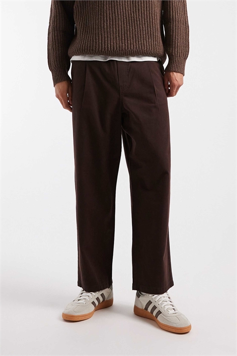 Брюки свободного кроя с зауженными штанинами артикул 151745806