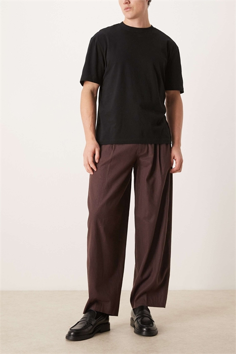 Стильные брюки с расклешенными штанинами из льна артикул 153788006