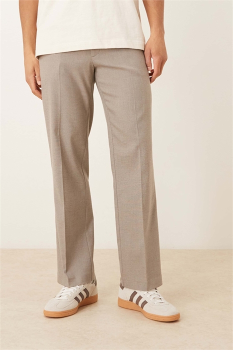 Стильные брюки с прямыми брючинами артикул 153788011