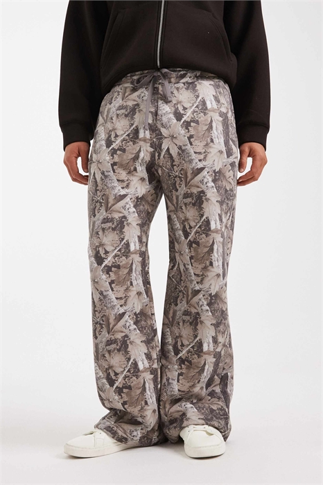 Джоггеры с расклешенными брючинами артикул 153817265