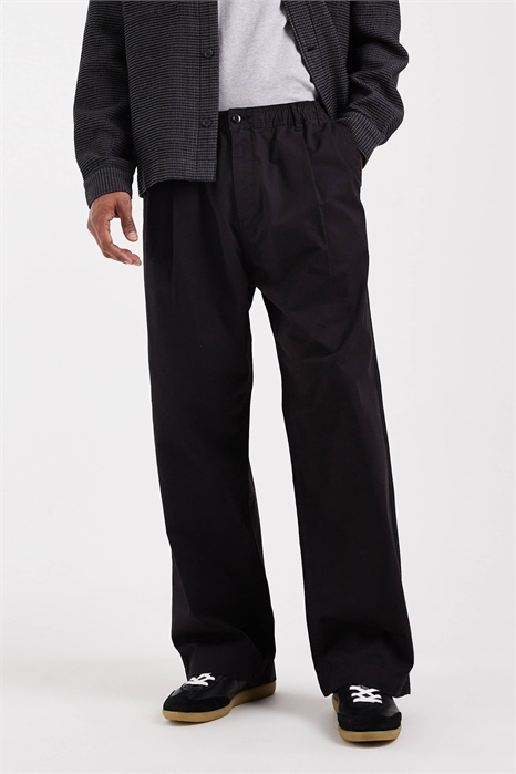 Брюки с широкими штанинами и складками спереди артикул 153112234