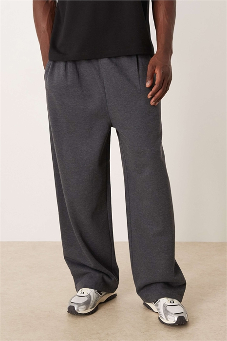 Джоггеры с широкими брючинами и складками артикул 150173028