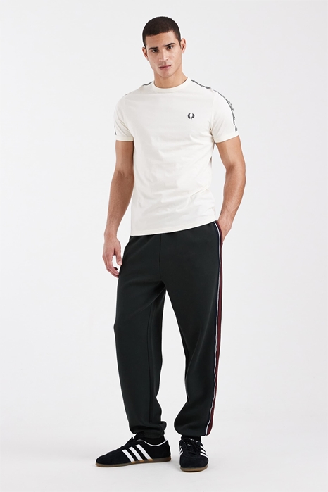 Спортивные штаны с полосками и логотипом артикул 154716272