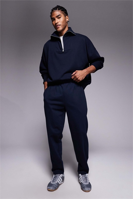 Джоггеры с прямыми брючинами и складками артикул 149109126