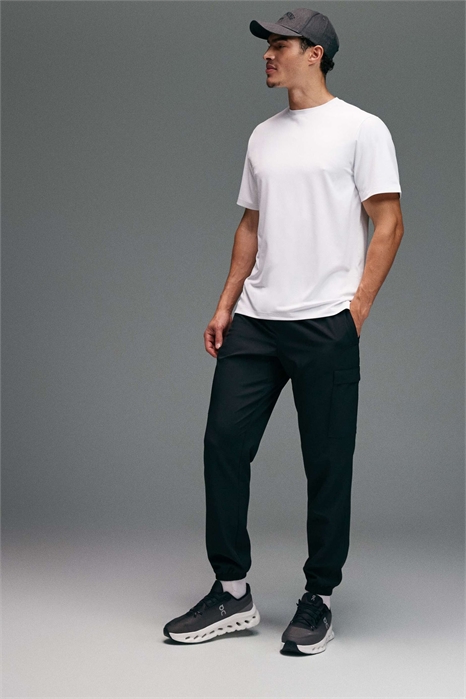 Брюки-джоггеры из быстросохнущего материала с карманами на молнии артикул 151342430